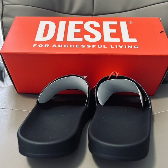 BNWB WOMEN'S DIESEL SA-MAYEMI DW SLIDES SANDALS BLACK WITH RED LOGO US SIZE 7 - Picture 3 of 12